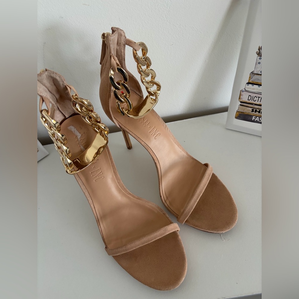 INC International Concepts Tan Heels with Gold Chain